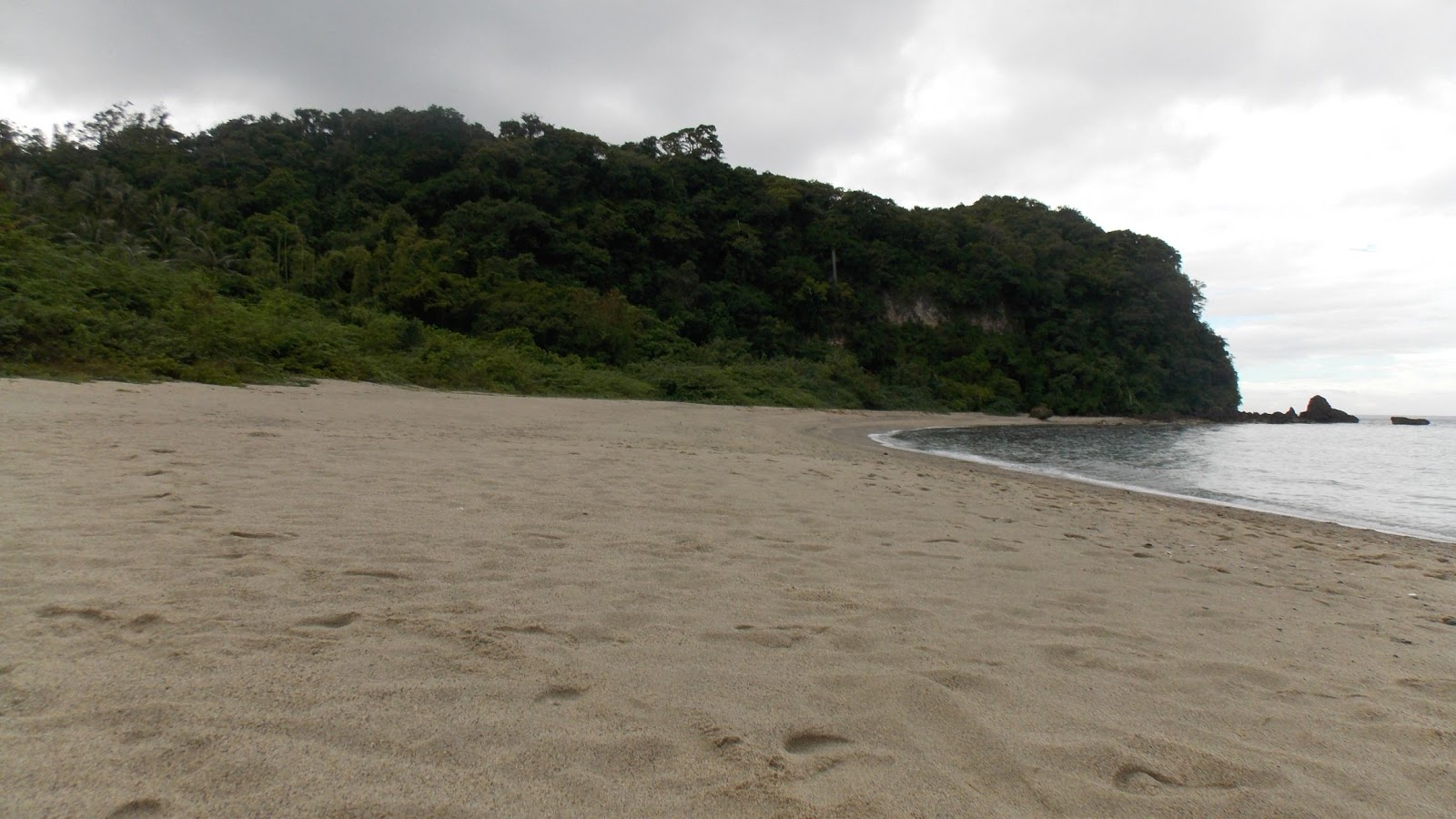Bayanan Beach的照片 带有宽敞的海湾