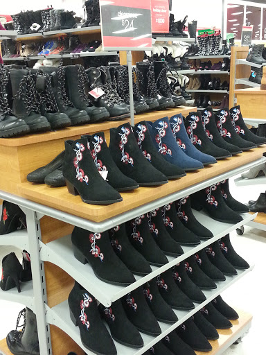 Department Store «T.J. Maxx», reviews and photos, 3111 111th St, Naperville, IL 60540, USA