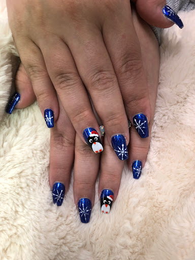 Nail Salon «Z Nail Salon», reviews and photos, 702 W Eads Pkwy, Lawrenceburg, IN 47025, USA
