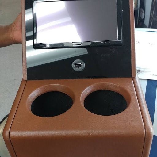 Car Stereo Store «WOW Electronics», reviews and photos, 21165 Gratiot Ave, Eastpointe, MI 48021, USA