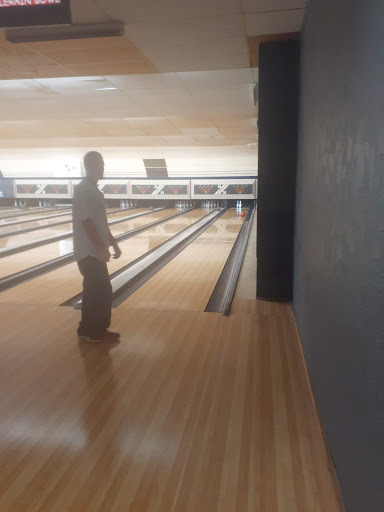 Bowling Alley «Colerain Bowl - Sports Bar - Craft Beer - Lottery - Birthday Parties - Meeting Rooms», reviews and photos, 9189 Colerain Ave, Cincinnati, OH 45251, USA