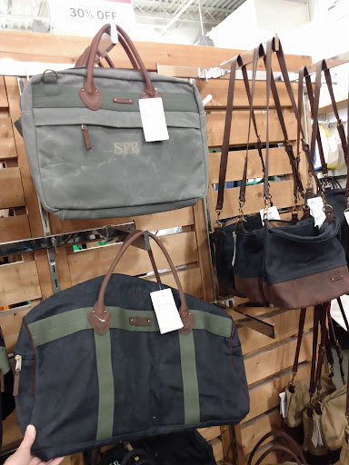 Clothing Store «L.L. Bean Outlet», reviews and photos, 1 Freeport Village Station, Freeport, ME 04033, USA