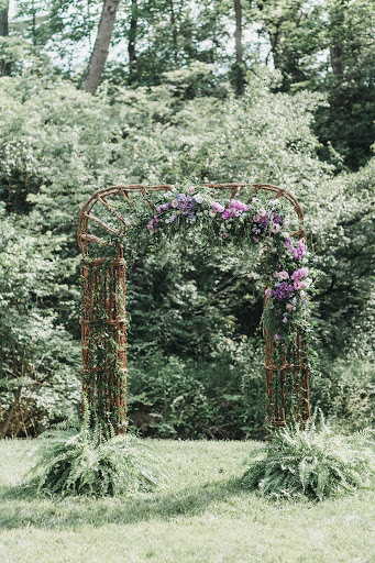 Florist «Amelia Florist Wine & Gift Shop», reviews and photos, 1406 Ohio Pike, Amelia, OH 45102, USA