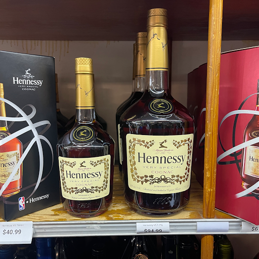 Liquor Store «Myrtle Beach Liquor», reviews and photos, 2010 N Kings Hwy suite A, Myrtle Beach, SC 29577, USA