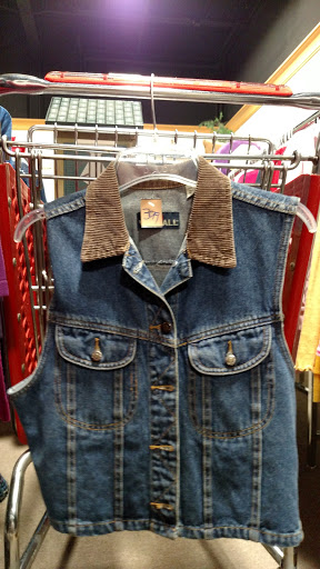 Thrift Store «The Salvation Army Family Store & Donation Center», reviews and photos, 6469 N Prospect Ave, Gladstone, MO 64119, USA