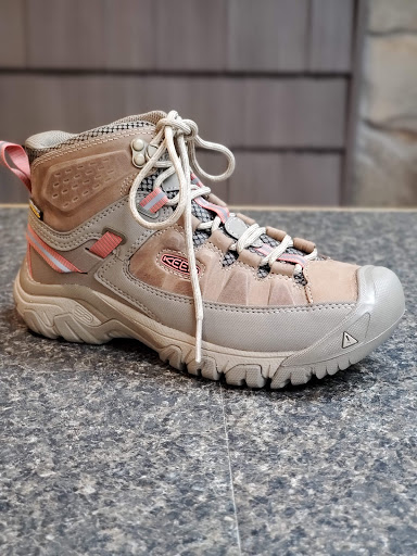 Shoe Store «Work Boots & More», reviews and photos, 53 Frazier St, Waynesville, NC 28786, USA