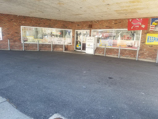 Dry Cleaner «Islip Cleaners & Tailors», reviews and photos, 464 Main St, Islip, NY 11751, USA