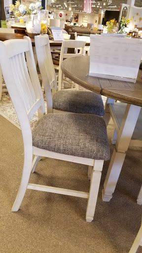 Furniture Store «Ashley HomeStore», reviews and photos, 6609 Edwardsville Crossing Dr, Edwardsville, IL 62025, USA