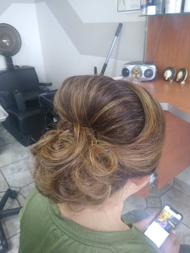 Beauty Salon «New Look Hair Salon», reviews and photos, 27151 Van Dyke, Warren, MI 48093, USA