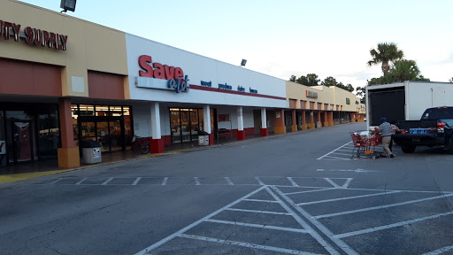 Save-A-Lot, 823 E Semoran Blvd, Apopka, FL 32703, USA, 
