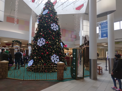 Shopping Mall «Meridian Mall», reviews and photos, 1982 W Grand River Ave, Okemos, MI 48864, USA
