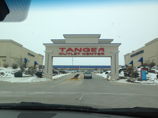Outlet Mall «Tanger Outlet Williamsburg», reviews and photos, 150 Tanger Dr, Williamsburg, IA 52361, USA