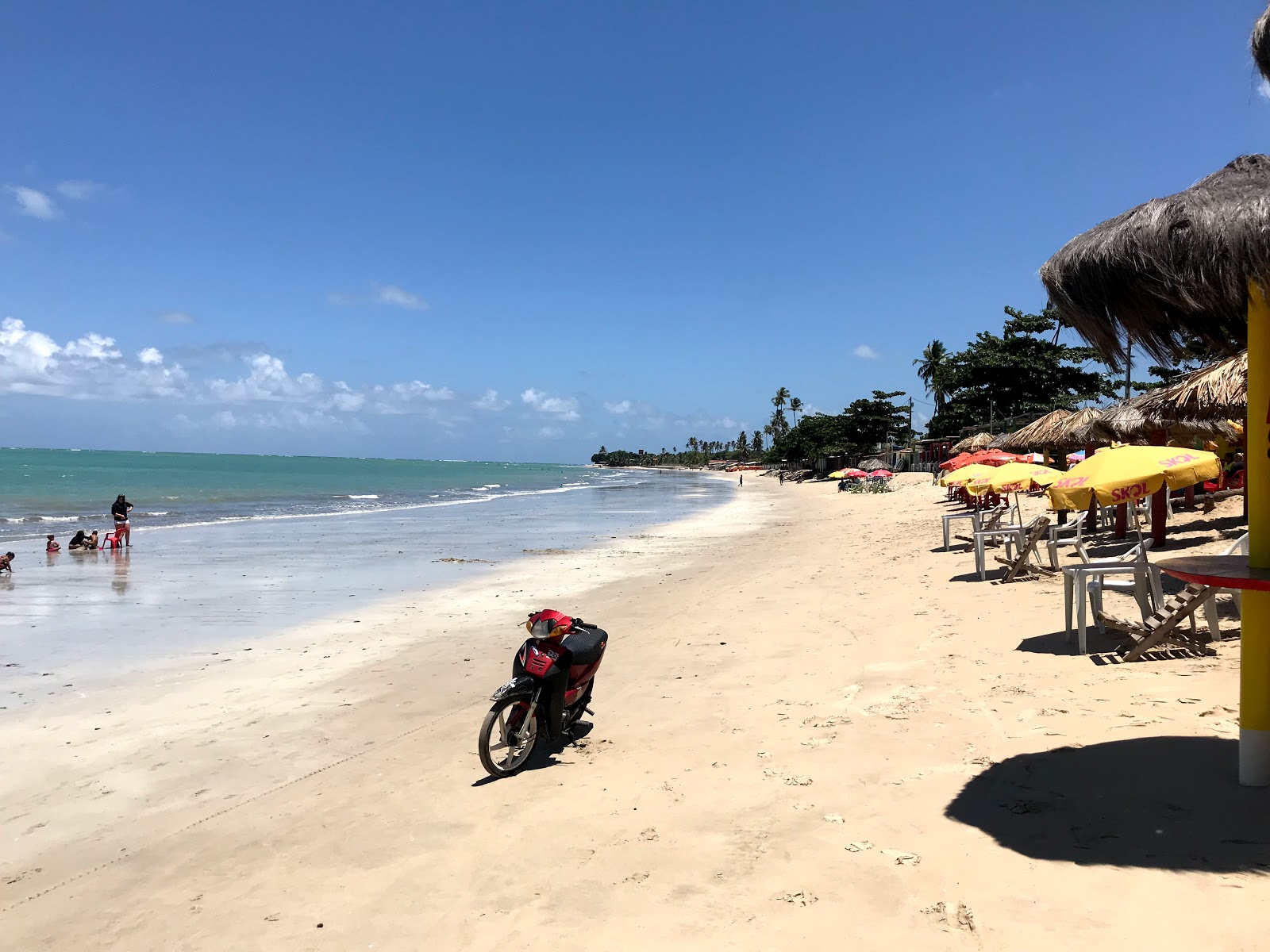 Fotografija Praia da Conceicao z svetel pesek površino