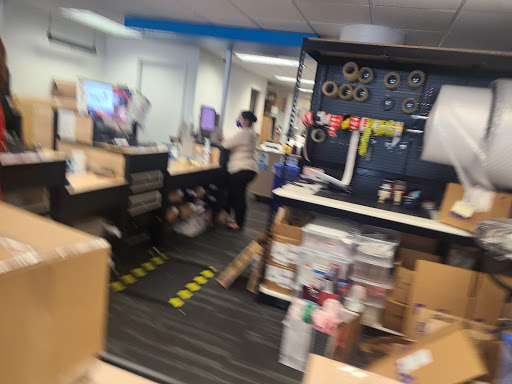 Print Shop «FedEx Office Print & Ship Center», reviews and photos, 31-46 Steinway St, Astoria, NY 11103, USA