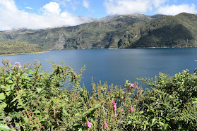 Sendero De La Laguna Cuicocha