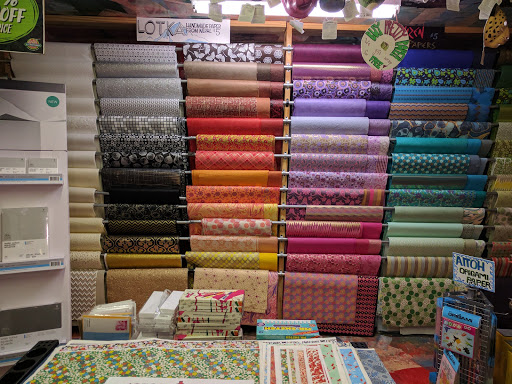 Art Supply Store «Artist & Craftsman Supply Charleston Downtown», reviews and photos, 143 Calhoun St, Charleston, SC 29401, USA