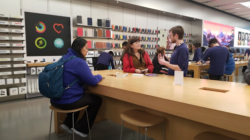 Computer Store «Apple Arden Fair», reviews and photos, 1689 Arden Way, Sacramento, CA 95815, USA