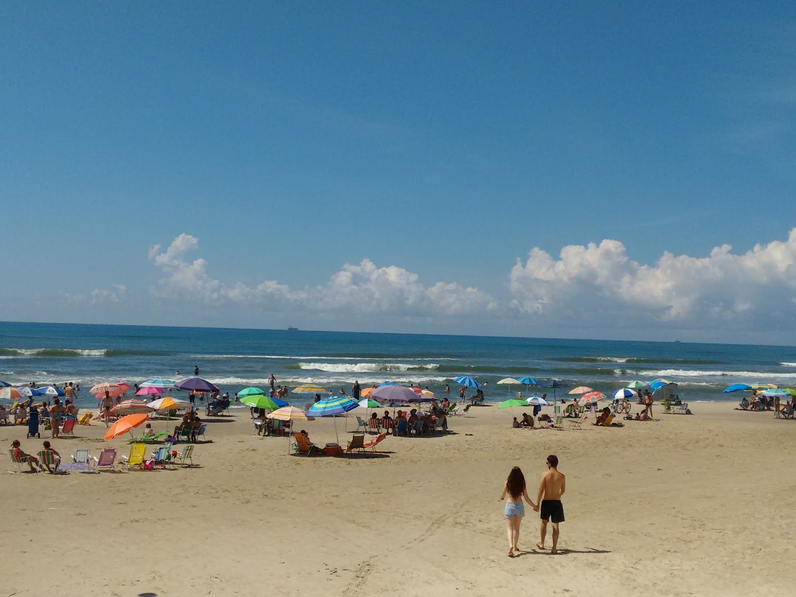 Foto von Strand von Santa Teresinha mit sehr sauber Sauberkeitsgrad