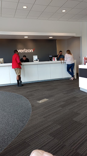 Cell Phone Store «Verizon», reviews and photos, 2802 Interstate 35 Frontage Rd h, New Braunfels, TX 78130, USA