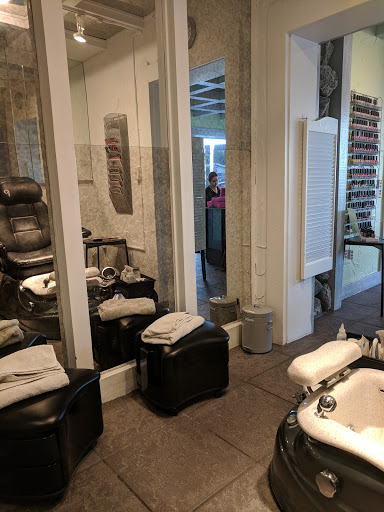 Beauty Salon «Avalon Salon and Day Spa», reviews and photos, 7155 W Pleasant Valley Rd, Parma, OH 44129, USA