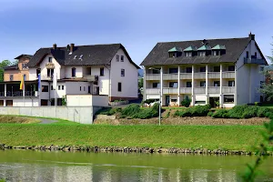 Hotel Straubs Schöne Aussicht image