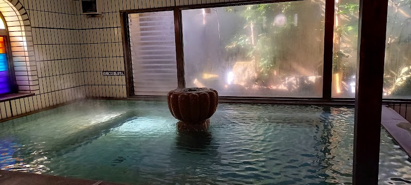 泰泉閣・ジャングル風呂