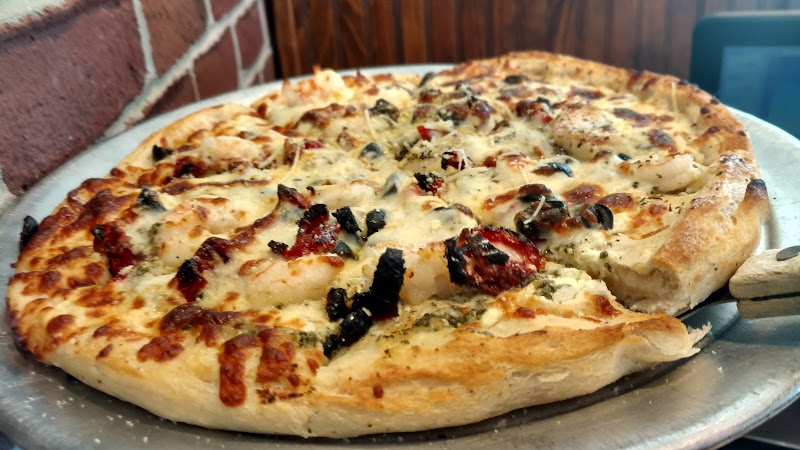 #7 best pizza place in Pensacola - Lillian’s Pan Pizza