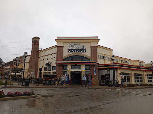 Shopping Mall «Hamilton Town Center», reviews and photos, 13901 Town Center Blvd, Noblesville, IN 46060, USA