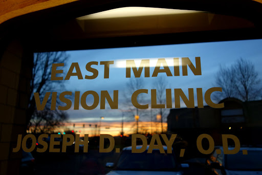 Optometrist «East Main Vision Clinic», reviews and photos, 2732 E Main Ave, Puyallup, WA 98372, USA