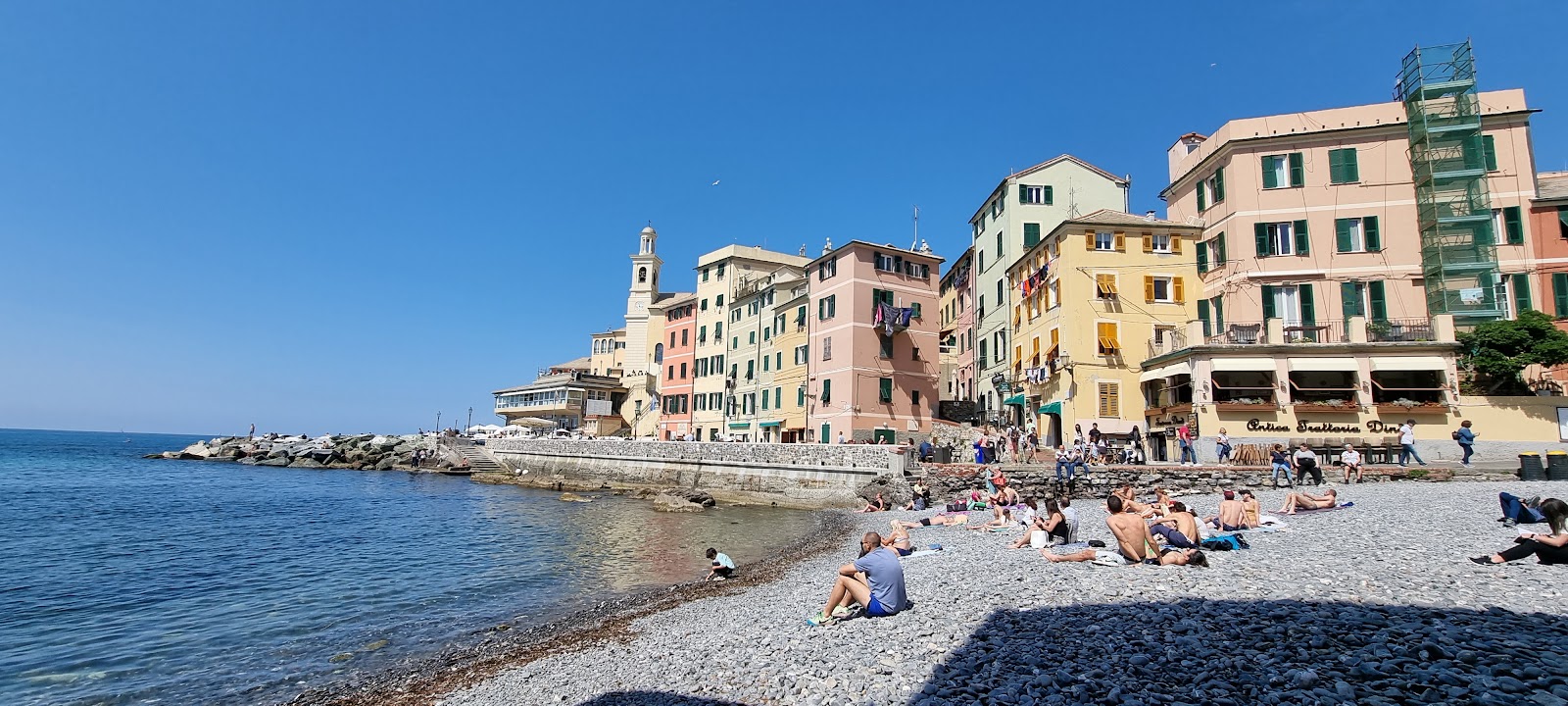 Photo de Boccadasse Beach avec un niveau de propreté de assez propre
