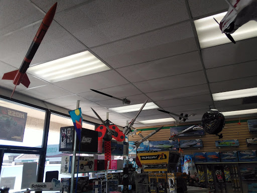 Book Store «Bookmans Phoenix Entertainment Exchange», reviews and photos, 8034 N 19th Ave, Phoenix, AZ 85021, USA