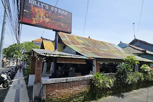 Billys Bar & Restaurant image