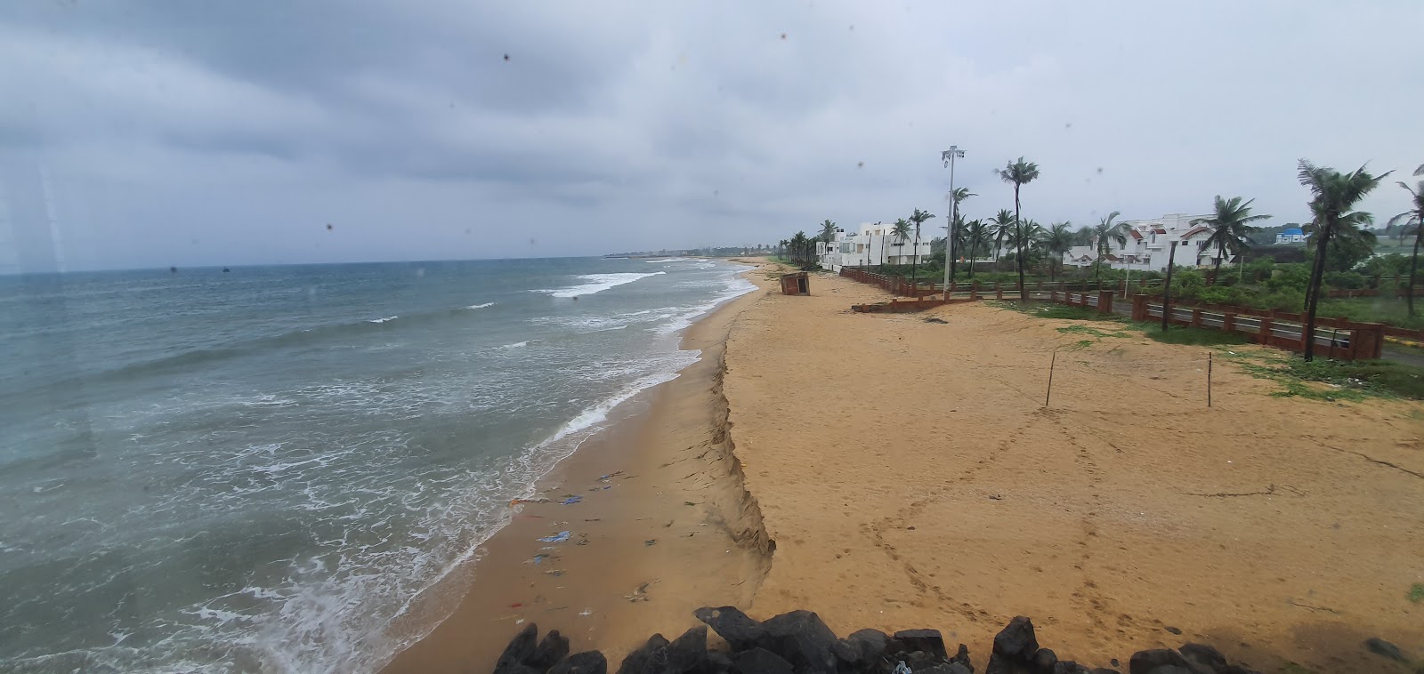 Foto von Island Bay Beach mit beiger sand Oberfläche