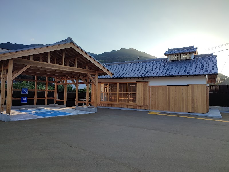 まちなみの駅 みたに 駐車場