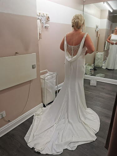 Reviews of Cheshire Brides of Frodsham in Warrington - Event Planner
