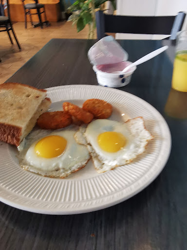 Hotel «Atlantic Oceanside Hotel & Event Center», reviews and photos, 119 Eden St, Bar Harbor, ME 04609, USA