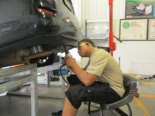 Truck Rental Agency «U-Haul Moving & Storage of Stone Mountain», reviews and photos, 4940 Memorial Dr, Stone Mountain, GA 30083, USA