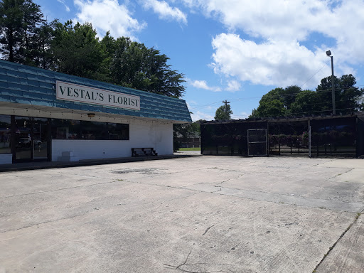 Florist «Vestals Florist», reviews and photos, 3001 Pinecroft Rd, Greensboro, NC 27407, USA