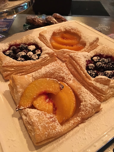 Coffee Shop «Vacavi Cafe», reviews and photos, 100 Water St, Conneaut Lake, PA 16316, USA