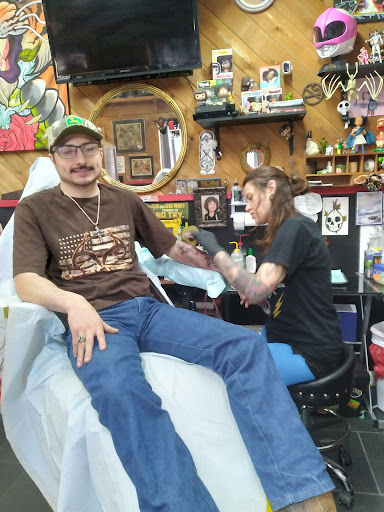 Tattoo Shop «Big Mikes House of Ink Inc», reviews and photos, 1026 W N Blvd, Leesburg, FL 34748, USA