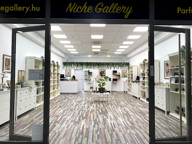 Niche Gallery