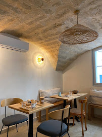 Atmosphère du Restaurant L'Envie café glacier à Saint-Quentin-la-Poterie - n°2