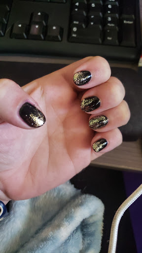 Beauty Salon «Hollywood Nails», reviews and photos, 889 S Centerville Rd, Sturgis, MI 49091, USA
