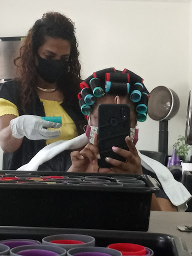 Beauty Salon «Bruni Dominican Hair Salon», reviews and photos, 1990 Main St E, Snellville, GA 30078, USA