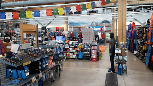 Magasin d'articles de sports Decathlon Passy - Mountain Store Passy