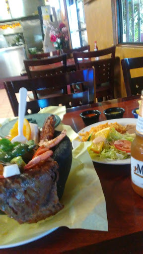 Shopping Mall «Los Amigos Mall», reviews and photos, 307 E Jefferson Blvd, Los Angeles, CA 90011, USA