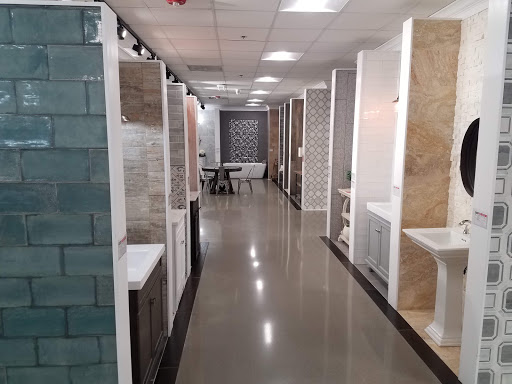 Shopping Mall «Southpoint Shopping Center», reviews and photos, E Palatine Rd & Rand, Arlington Heights, IL 60004, USA