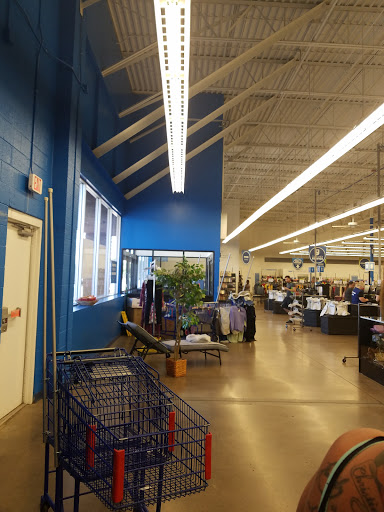 Thrift Store «7th & Bell Goodwill Retail Store & Donation Center», reviews and photos, 17037 N 7th Ave, Phoenix, AZ 85023, USA