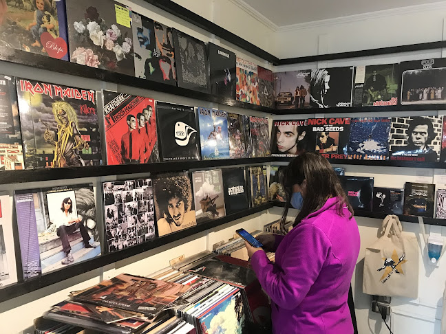 Opiniones de Solo Vinilos en Concepción - Tienda de instrumentos musicales