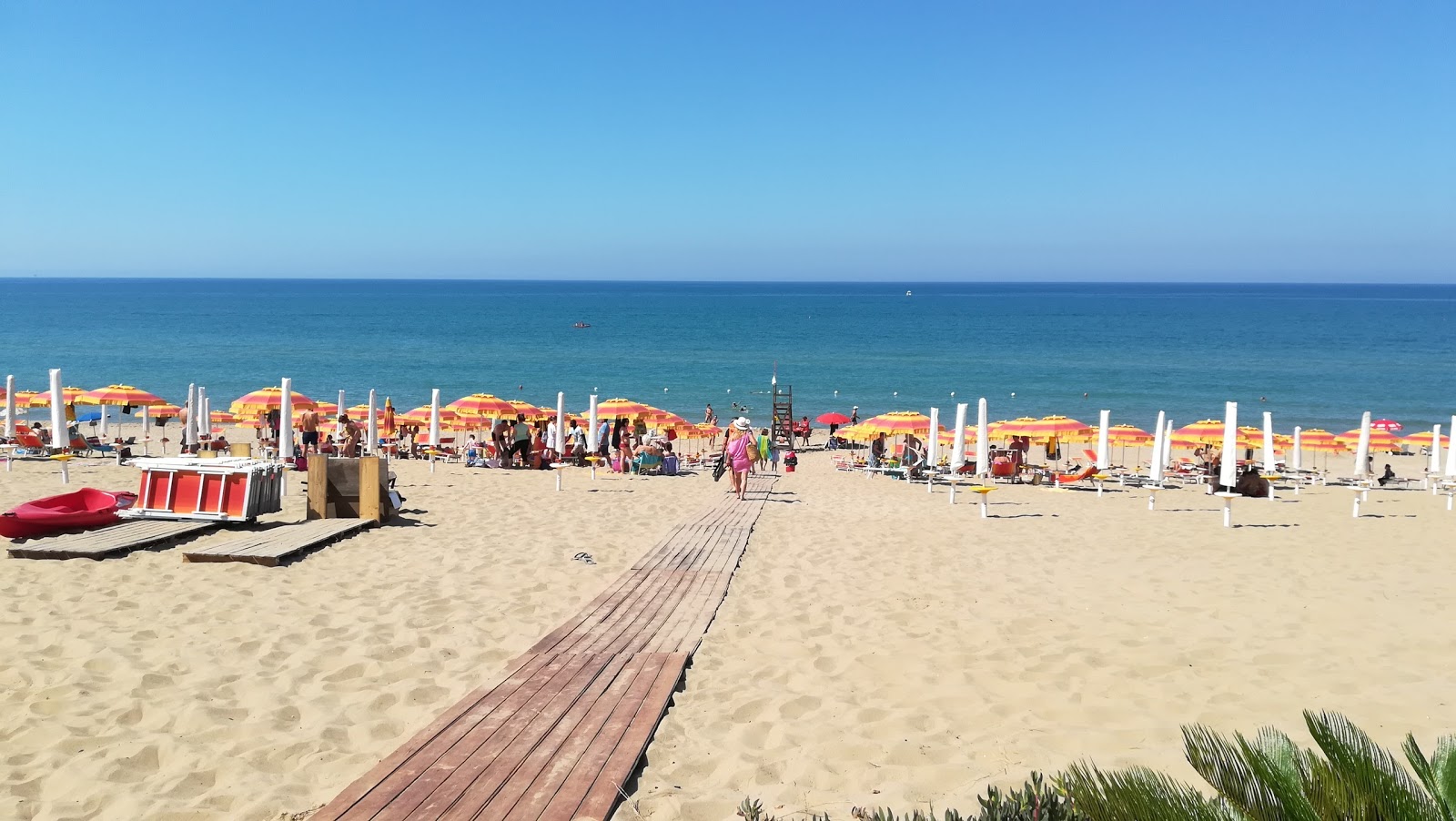 Photo de Spiaggia di Macchitella zone des équipements